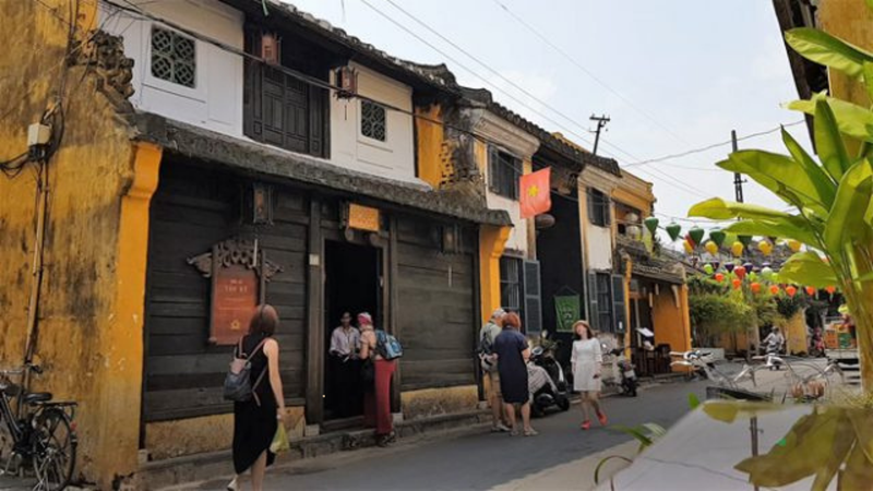Walking tour to explore Hoi An Ancient Town (4)
